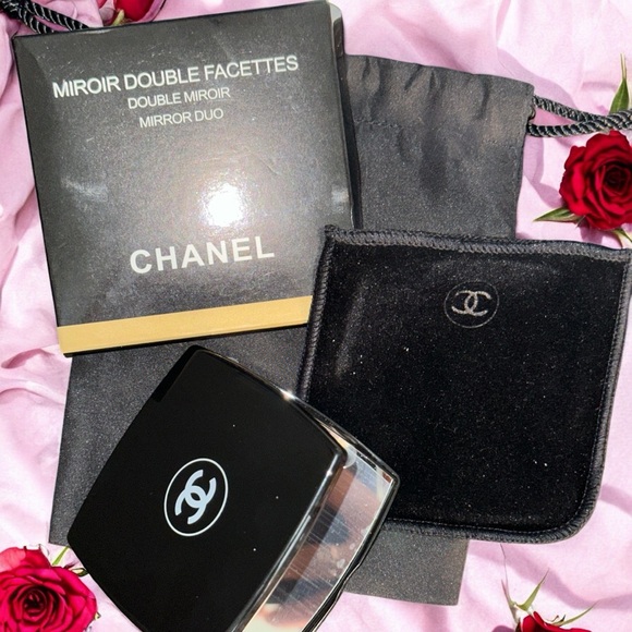 CHANEL Accessories - NIB Chanel Black Mirror Duo